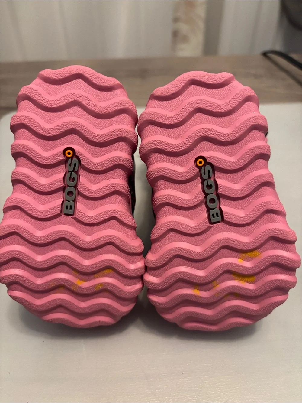 Bogs Pink-Trim Girls Winter Snow Boots with Polar Bear Print size 4